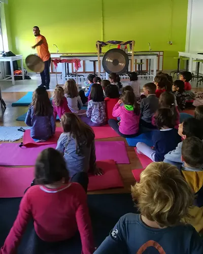 Cuarto Crescente nas Escolas